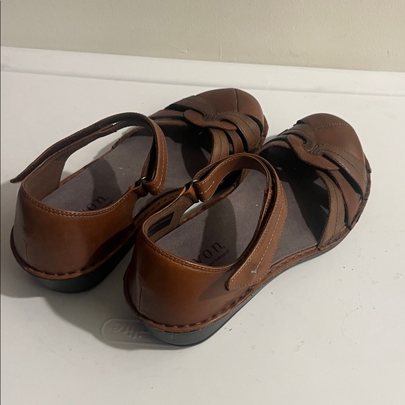 Brown Leather ARAVON by NEW BALANCE Mary Jane Shoes - Picture 6 of 6